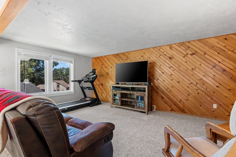 2837 St Anthony Dr, Green Bay, WI 54311-5847