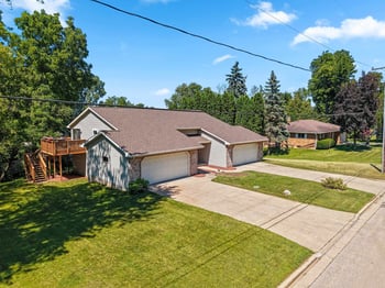 2837 St Anthony Dr, Green Bay, WI 54311-5847