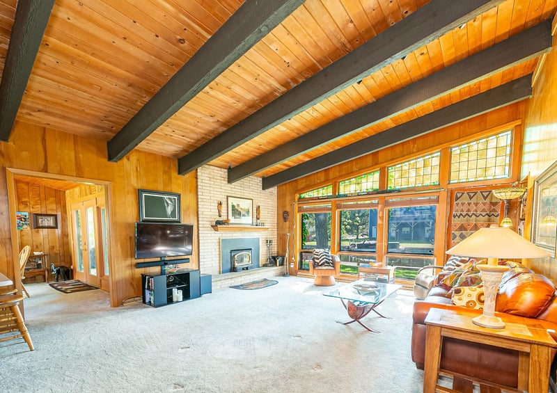 6777 Olen Trl, Winneconne, WI 54986