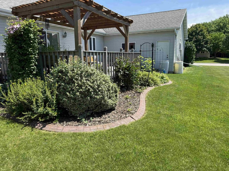 420 Longwood Ln, Wrightstown, WI 54180