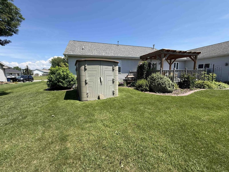 420 Longwood Ln, Wrightstown, WI 54180