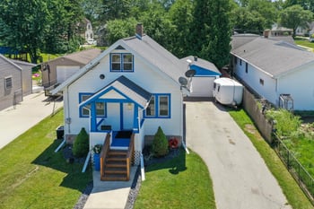 1706 Smith St, Green Bay, WI 54302-2947