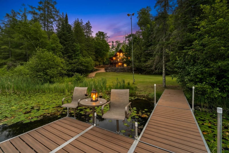 15662 Bademer Ln, Mountain, WI 54149