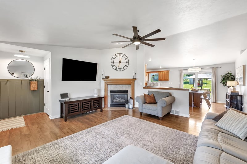 3766 Sandpiper Way, Green Bay, WI 54311-7265