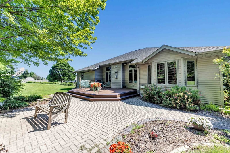 1630 Tiffany Ct, De Pere, WI 54115