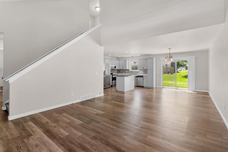 609 Creekview Ln, Appleton, WI 54915