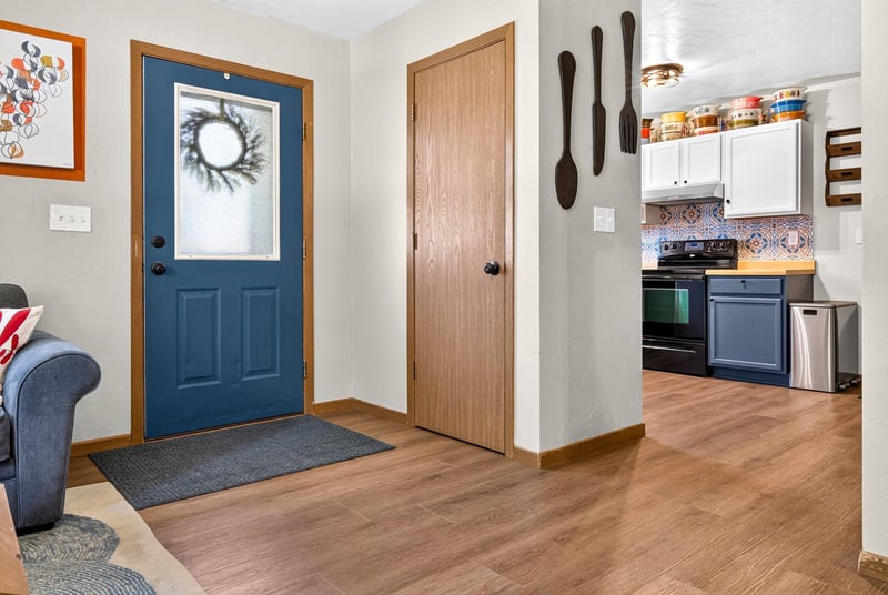 101 Lake St, Neenah, WI 54956-2238