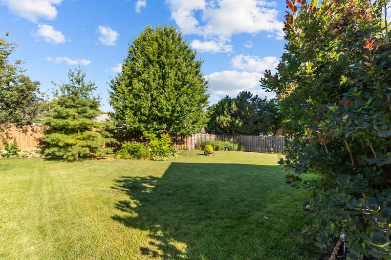 1232 Wheatfield Way, Oshkosh, WI 54904