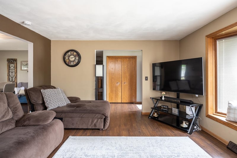 1006 Woodland Ct, Kaukauna, WI 54130
