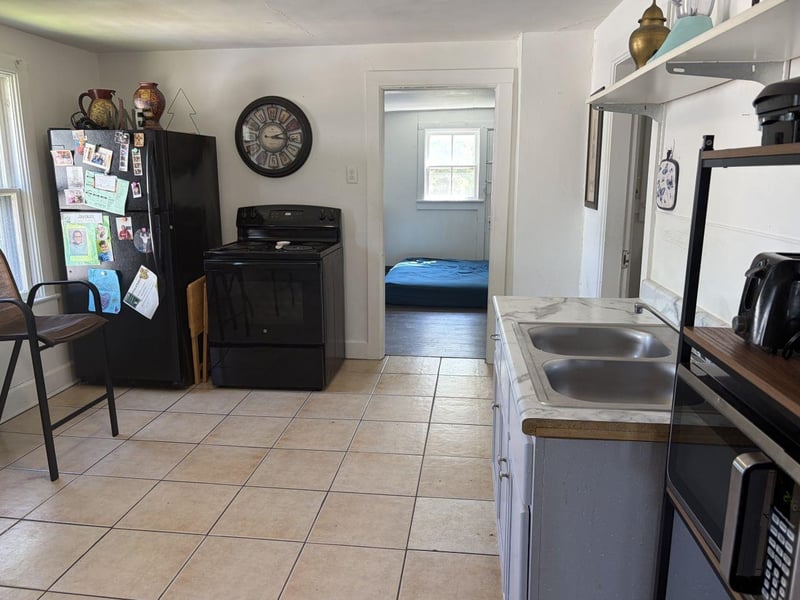 855 Elmore St, Green Bay, WI 54303-3663