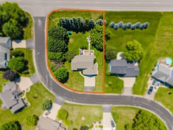 51 Overland Trl, Oshkosh, WI 54904