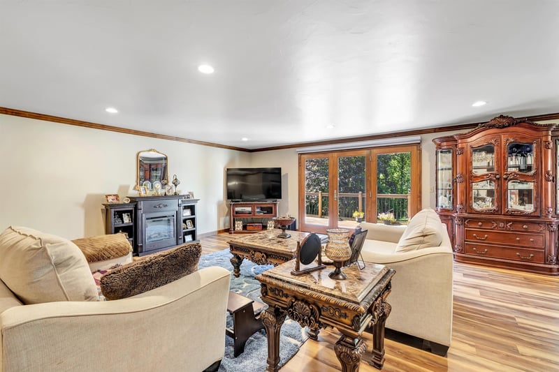 1231 Gerhardt Ln, Green Bay, WI 54313