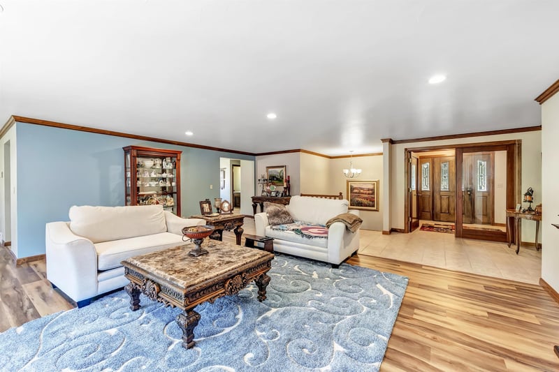 1231 Gerhardt Ln, Green Bay, WI 54313