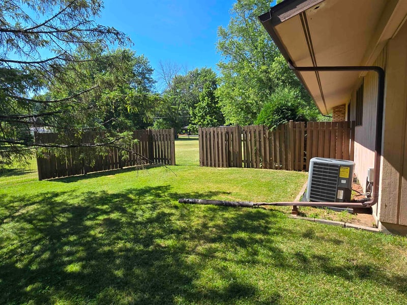 W6425 Lakeview Ct, Menasha, WI 54952-9707