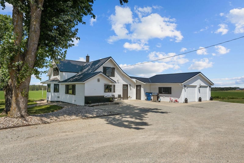 N5964 Division Rd, Cecil, WI 54111