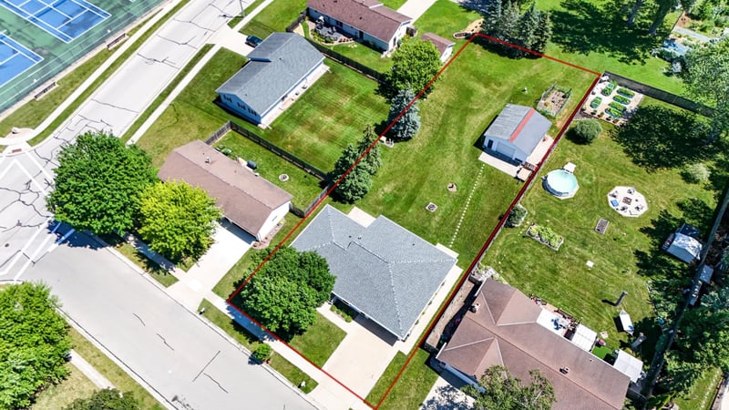 921 Outward Ave, De Pere, WI 54115
