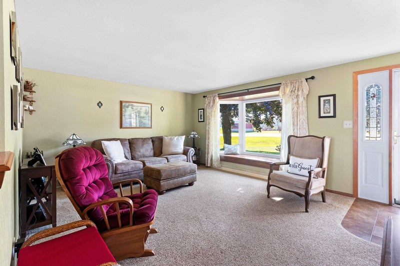 5091 Caledonia Dr, New Franken, WI 54229
