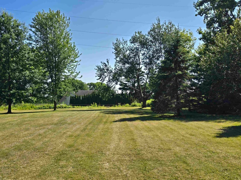 Lakeview Ct, Menasha, WI 54952