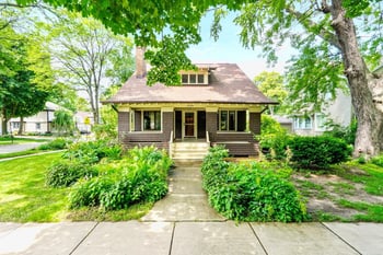 1044 Jackson St, Green Bay, WI 54301-3236