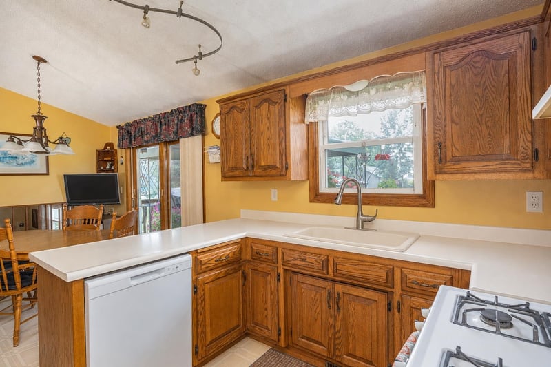 3123 Hiawatha Dr, Appleton, WI 54914