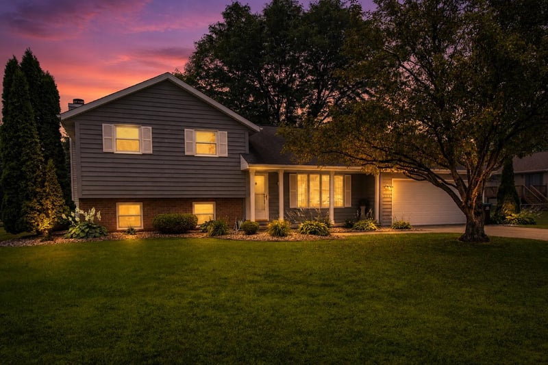 3123 Hiawatha Dr, Appleton, WI 54914