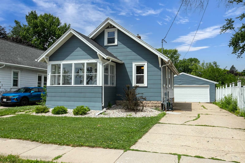 507 Elm St, Neenah, WI 54956