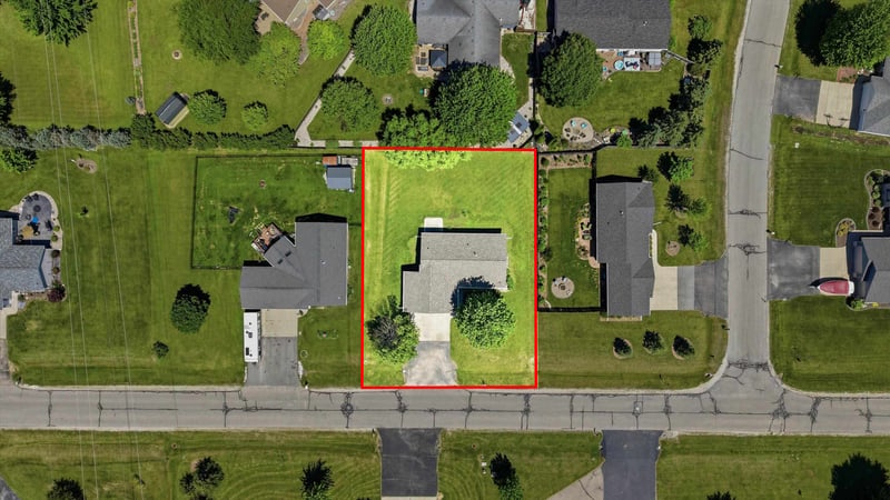 W5982 Hearthstone Dr, Appleton, WI 54915