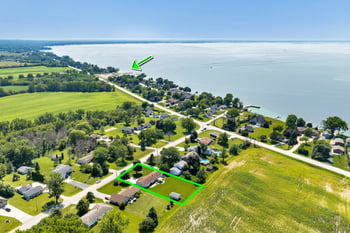 3659 Van Laanen Rd, Green Bay, WI 54311-7227