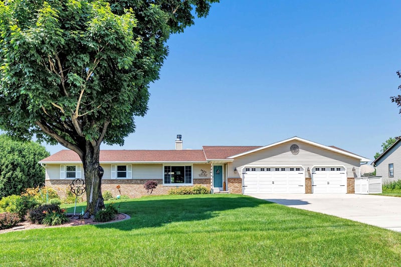 3659 Van Laanen Rd, Green Bay, WI 54311-7227