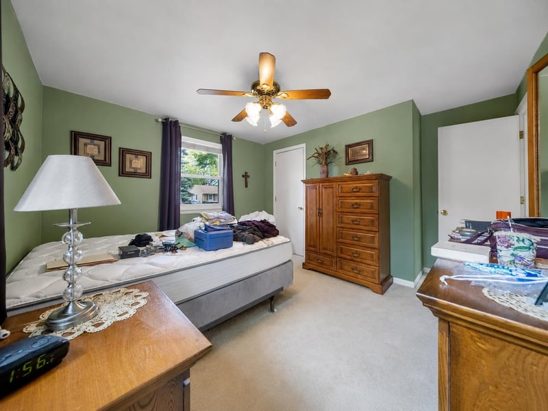 1059 Rockdale St, Green Bay, WI 54304