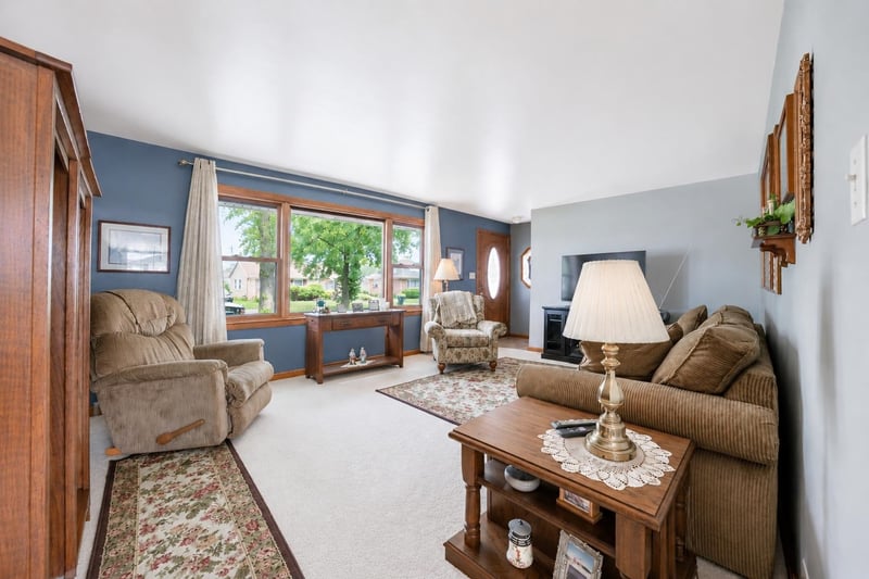 1059 Rockdale St, Green Bay, WI 54304