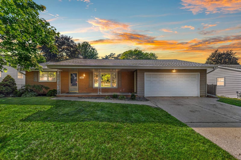 1038 Crawford St, Green Bay, WI 54304