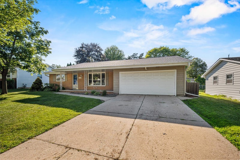 1038 Crawford St, Green Bay, WI 54304