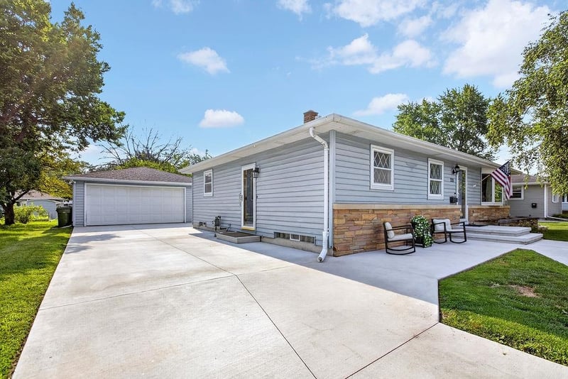 321 Linda St, Kimberly, WI 54136-1738