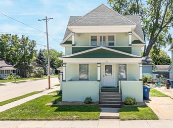 23 E Melvin Ave, Oshkosh, WI 54901