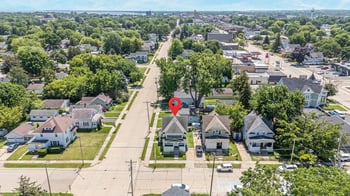 23 E Melvin Ave, Oshkosh, WI 54901