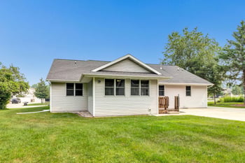 3533 Leeds Castle Dr, Green Bay, WI 54313-7488