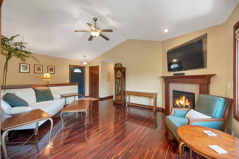 752 Killarny Trl, De Pere, WI 54115