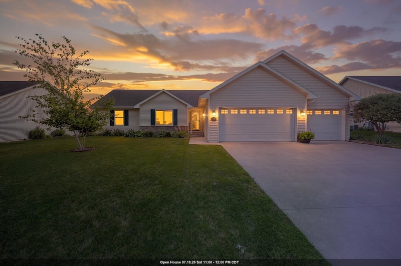 752 Killarny Trl, De Pere, WI 54115