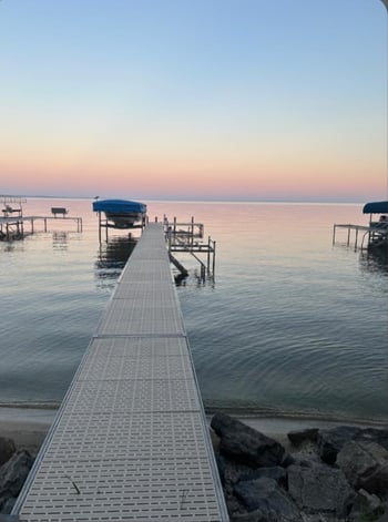 4666 Island View Dr, Oshkosh, WI 54901