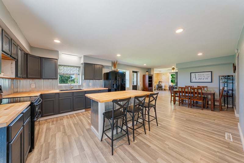 N5566 County Rd Ee, Seymour, WI 54165-8337
