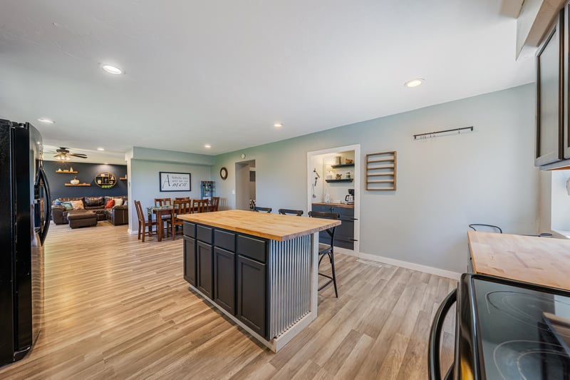 N5566 County Rd Ee, Seymour, WI 54165-8337