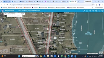 5984 Lake Rd, Oshkosh, WI 54902