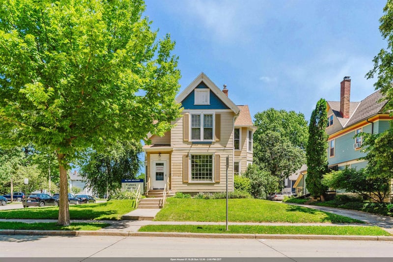 620 Elmwood Ave, Oshkosh, WI 54901-3504