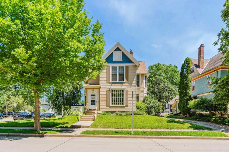 620 Elmwood Ave, Oshkosh, WI 54901-3504
