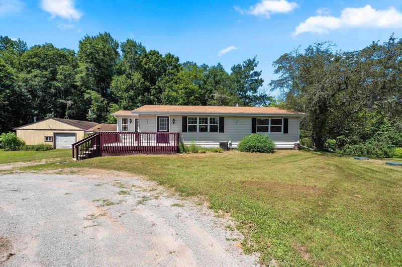 W11639 Town Hall Rd, Gresham, WI 54128