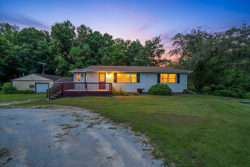W11639 Town Hall Rd, Gresham, WI 54128