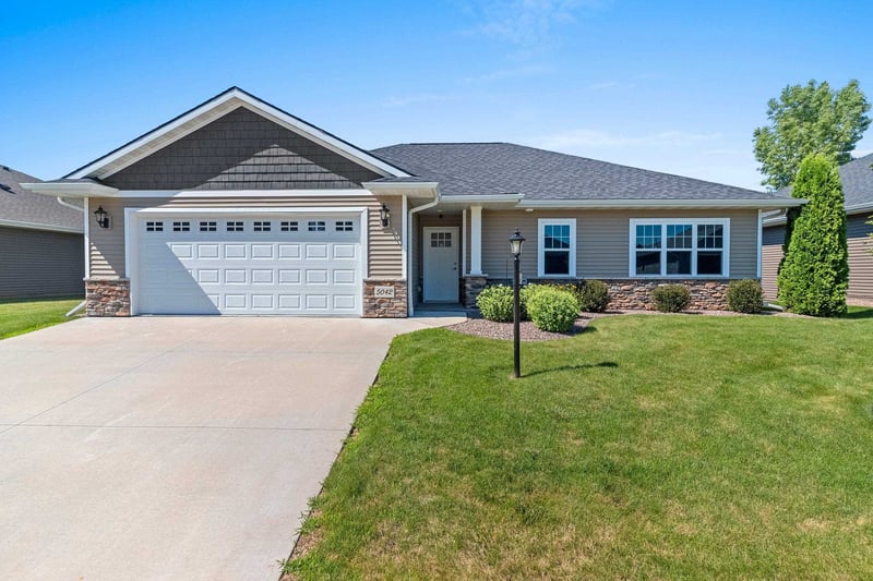 5042 Milkweed Trl, Appleton, WI 54913