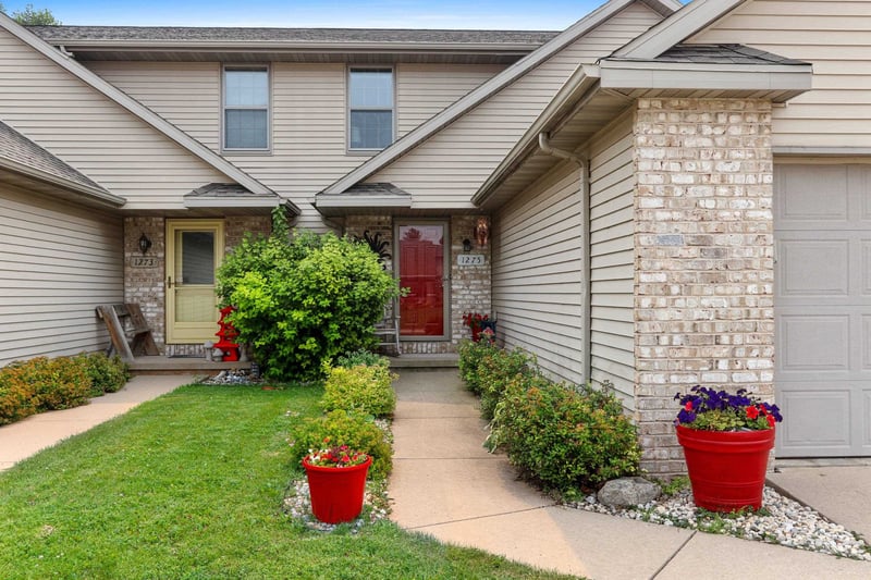 1275 Franco Ct, De Pere, WI 54115-3817
