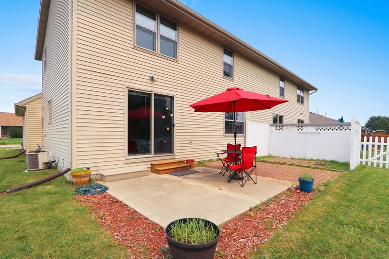 1275 Franco Ct, De Pere, WI 54115-3817